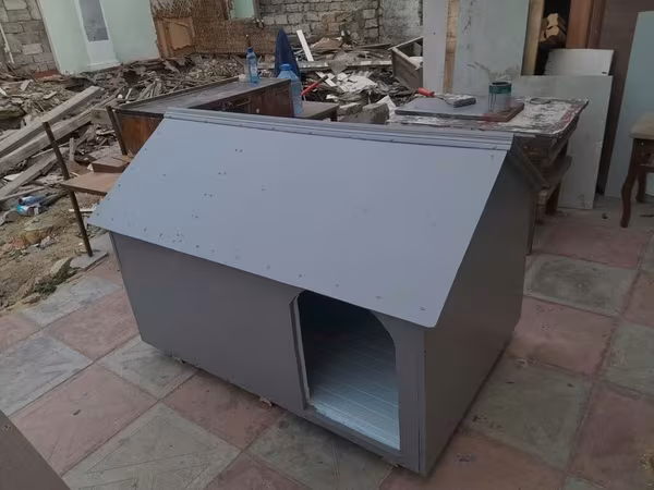 Möhkəm materialdan hazırlanmış it/kötük evi - Konstruksiya: İkiqat