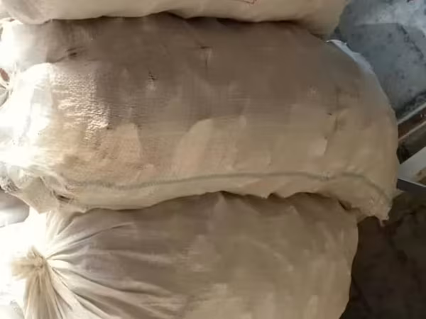 Təmiz quru çörək heyvanlar üçün