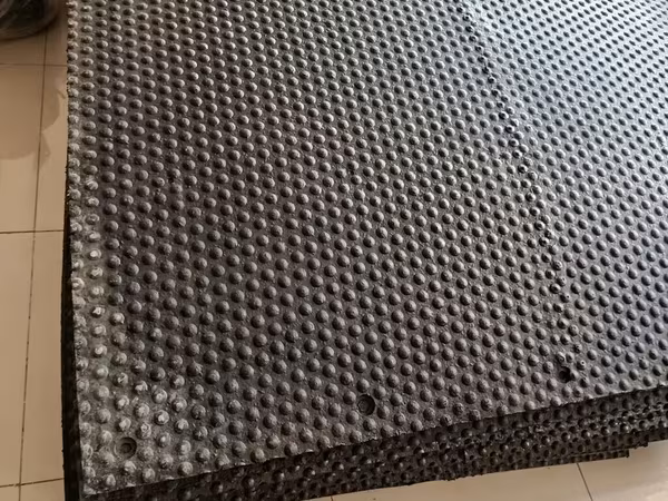 Mal ayaqaltı rezin Yeni 120 sm eni 180 sm uzunu