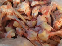 Hər kəsə salam satişda itler űçűn yemlər var farş 0.30 qəpik. bud — Foto 5