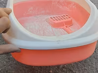 Məhsul: Pişik tualeti qabı və kürəciyi - Material: davamlı plastik - — الصورة 3