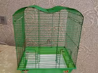 Yaşıl heyvan qəfəsi - Material: metal tor və plastik altlıq - Rəng — foto 1