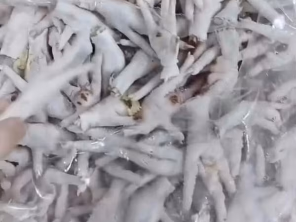 Toyuq Ayağı qiymət hər məhsulun kq görə dəyişir. Toyuq Sumuk Bud