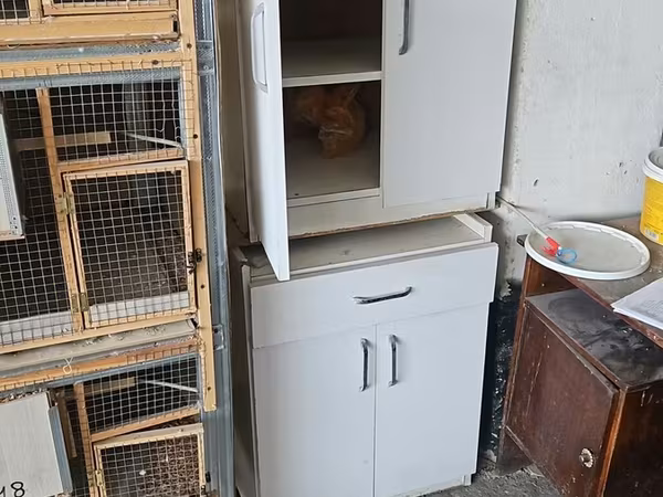 Quşlar üçün çox-seksiyalı qəfəs komplekti. eni 4 metr hünd 2.5 metr