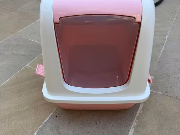 Bio tualet pişik üçün – böyük ölçü - Qapalı konstruksiya: Ön tərəfdə