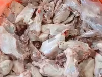 Toyuq Supluq Bel tiri qiymət hər məhsulun kq görə dəyişir. Toyuq — 照片 1