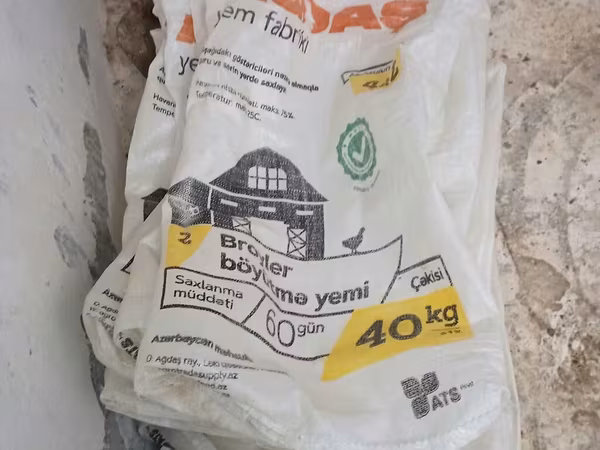 Ağdaş Yem Fabriki – Broylər böyütmə yemi - Qablaşdırma: 40 kq-lıq