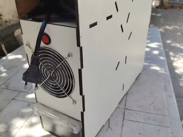 Quşlar üçün yem təmizləyən aparat - Elektrikli, şnurla qoşulur -