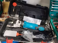 Makita elektrikli yun qırxma maşını (900W) – tam komplekt - Güc: 900W — foto 1