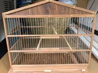 Taxta dizaynlı quş qəfəsi - Material: Taxta karkas və metal şəbəkə — الصورة 2