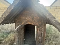 Taxta it evi - Material: tam ağac konstruksiya, qalın taxta gövdə və — Foto 1