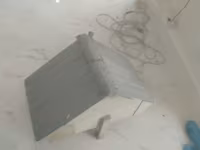 Metaldan dam örtüklü kiçik heyvan evi - Material: korpus – taxta — الصورة 1