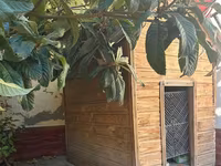 Ağac materialından hazırlanmış geniş it evi - Materiaal: təbii taxta — 照片 1