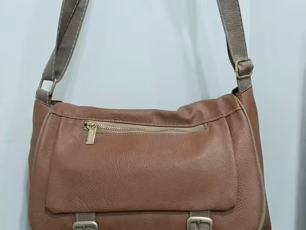 Qadın/Unisex çiyin çantası - Material: süni dəri teksturalı, yumşaq