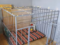 Metaldan geniş ev tipi it qəfəsi / playpen - Material: qalın metal — الصورة 2