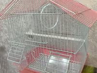 Qəfəslə təmin olunmuş quş evi - Material: metaldan barmaqlıqlar — الصورة 3
