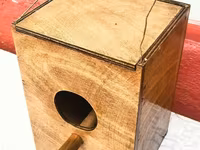 Taxta quş yuvası/küçəciyi - Material: təbii taxta, hamar cilalanmış — الصورة 1