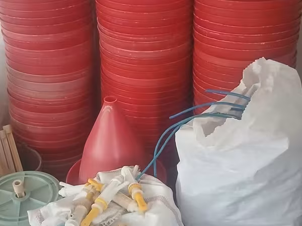 Quşçuluq üçün avadanlıq dəsti su qabı 116 ədəd əla vəziyətdədi -
