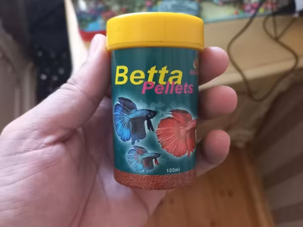 Betta Pellets – betta (siam döyüşkən) balıqları üçün qranul yem. -