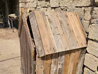 Taxta it evi / qəfəs tipli budka - Material: qalın taxta lövhələr və — Foto 2