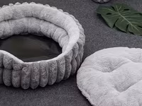 Yumşaq tüklü ev heyvanı yatağı – boz rəngdə, dairəvi dizayn - — 照片 2