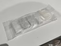 Pişik üçün paslanmayan su qabı. 2 litrlik. üstündə 20 ədəd filtrdən — 照片 3